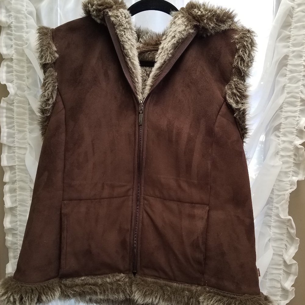 COWGIRL UP 🌺 Suede/Leather and Fur Lined Vest 🌺